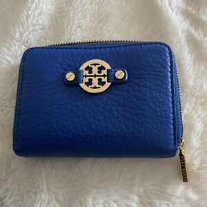 Tory Burch Blake Zip Leather Card Holder. Royal blue and Gold. New.